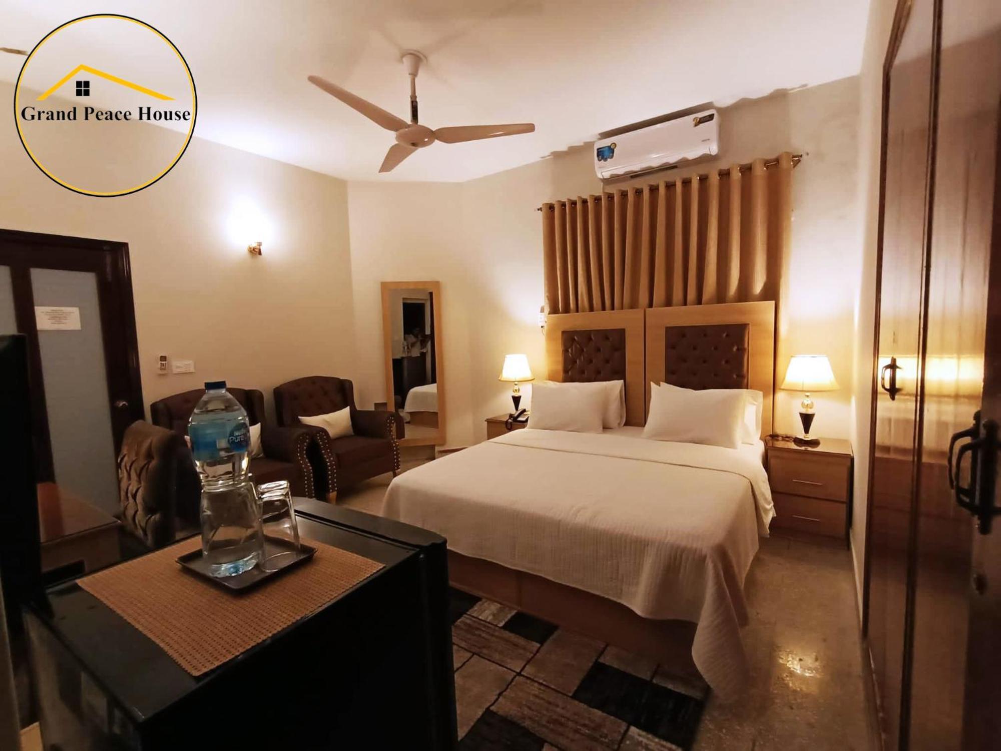Grand Peace House II Bed and Breakfast Islamabad Buitenkant foto