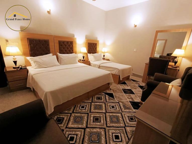 Grand Peace House II Bed and Breakfast Islamabad Buitenkant foto