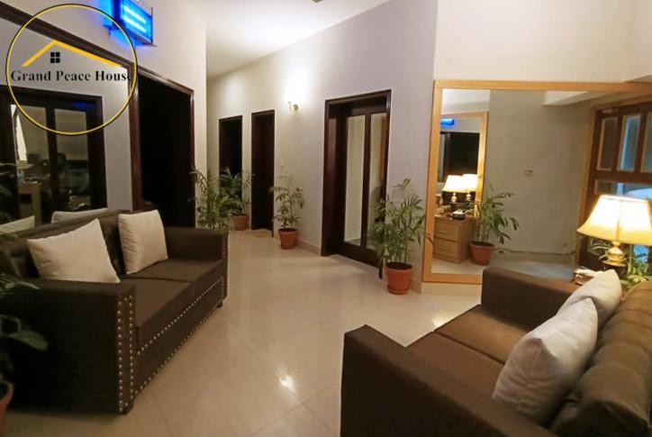 Grand Peace House II Bed and Breakfast Islamabad Buitenkant foto
